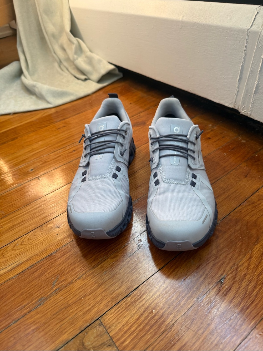 On cloud 6 waterproof heather metal size 9 Sneakers - Picture 3 of 8